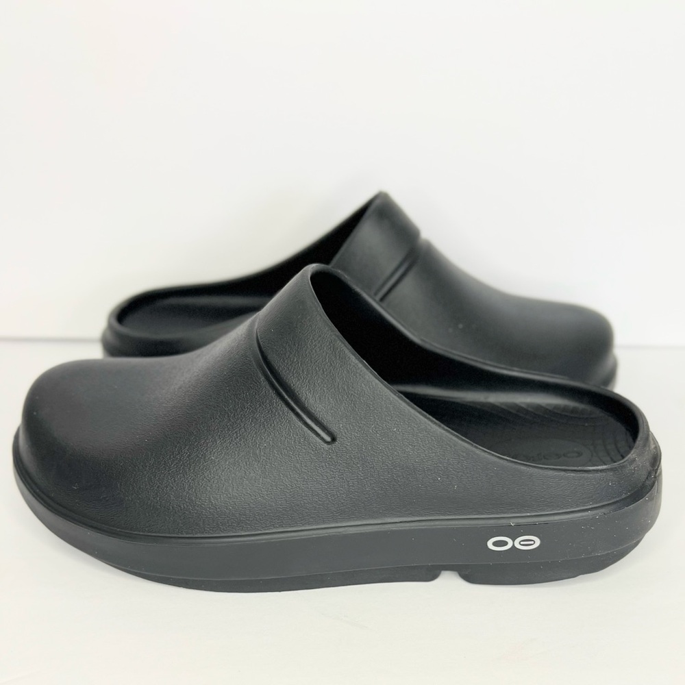 Accepting counter offer)

OOFOS Women’s Black Slip-On Loafers